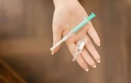 Insulin injections to treat diabetes-caused polyphagia (extreme hunger) (Image by Mikhail Nilov via Pexels)